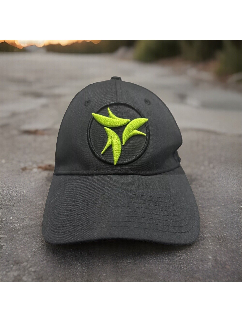 It Works Chinese Throwing Star Look Design Black Baseball Cap